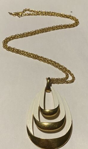 Vintage 1950’s Crown Trifari Withe Enamel Necklace