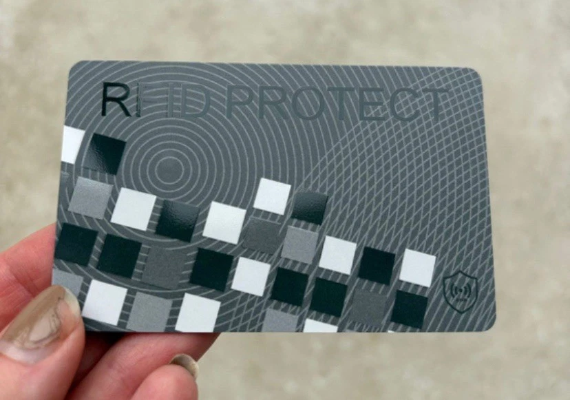 4 x RFID Signal Blocking Cards. Credit & Debit Card Blocker Protector SILVER - Image 3 of 4