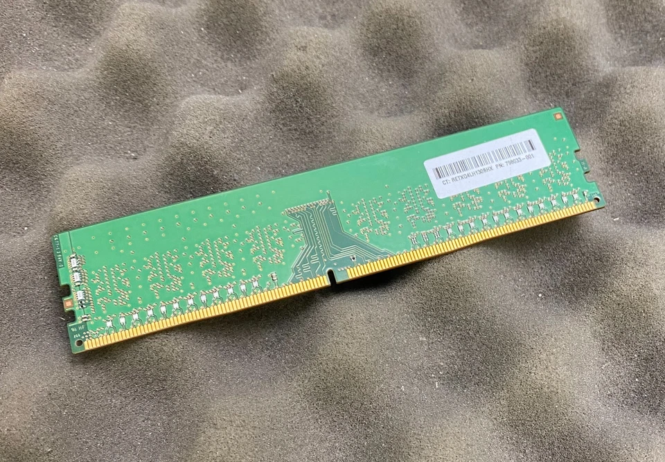 4GB SK Hynix HP 798033-001 PC4-17000U PC4-2133P 2133MHz Computer Memory RAM - Image 3 of 4