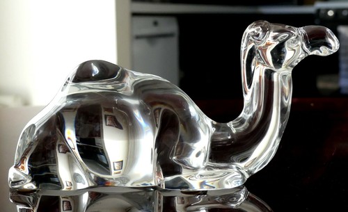 GORGEOUS VINTAGE BACCARAT FRANCE RESTING CRYSTAL DROMEDARY CAMEL FIGURINE DECOR - Picture 2 of 12