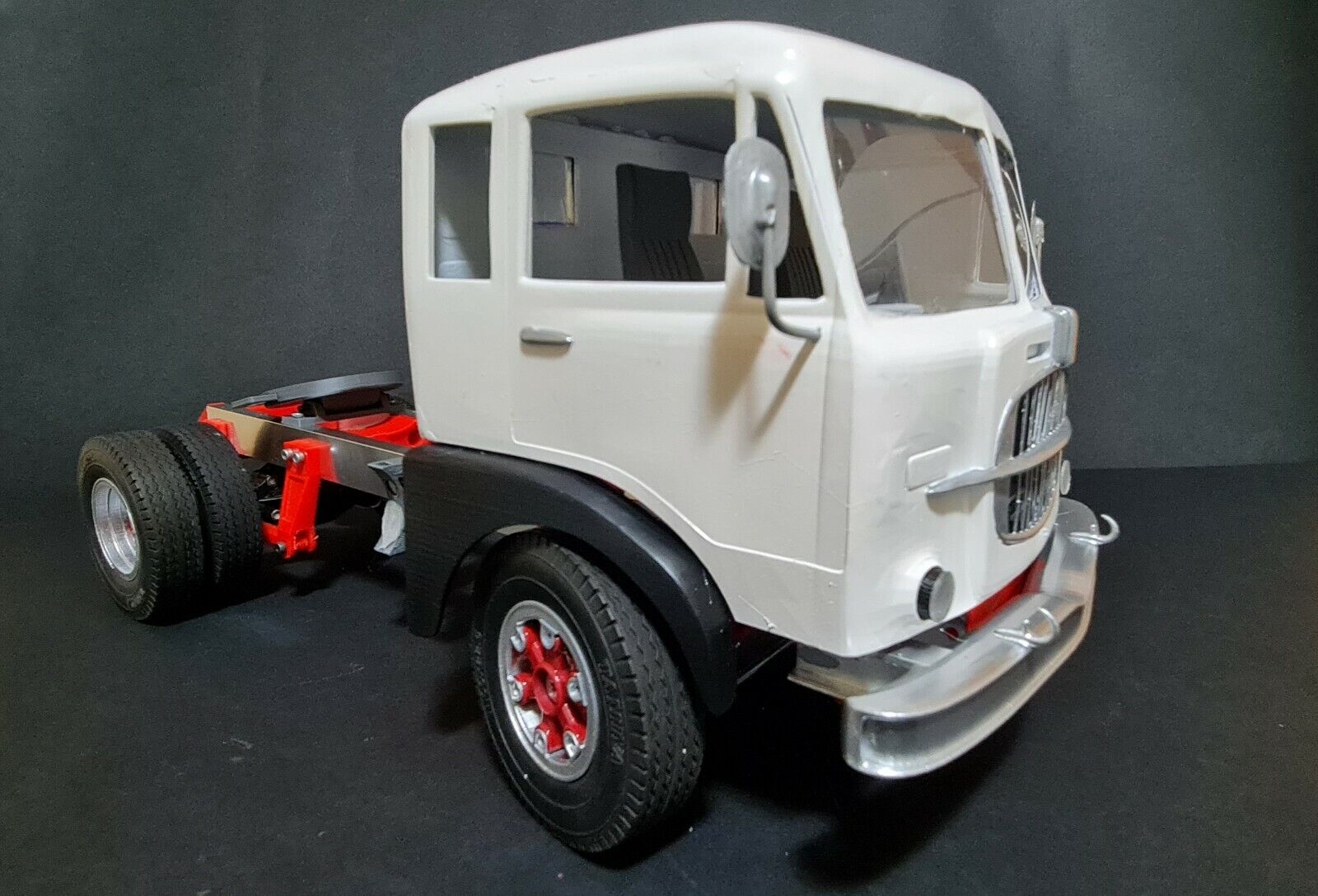 Cabina vintage Fiat 690 / 682 scala 1/14 per camion Tamiya e simili