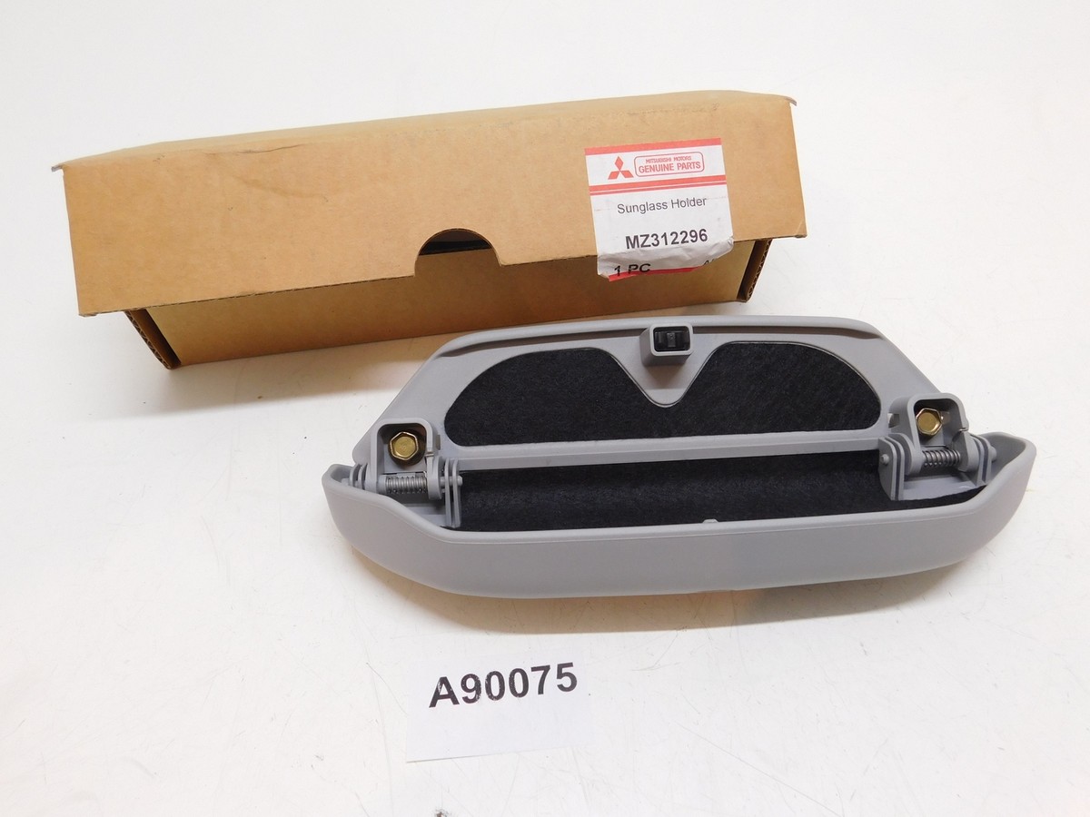 Original Mitsubishi Space Star Sunglass Holder | eBay Original Mitsubishi Space Star Sunglass Holder | eBay