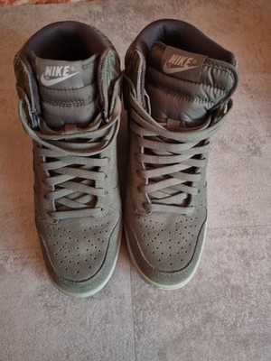 Nike Dunk Sky Hi Wedge Sneaker in Grün mit Wildleder US 7,5 UK 5 EU 38,5