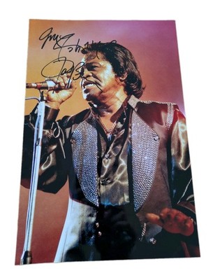 Original Autogramm - Handsigniertes Großfoto - James Brown - signed