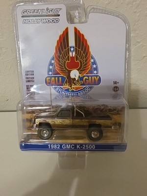 2022 GREENLIGHT 1982 GMC K2500 MUDDY DIRTY FALL GUY TRUCK HOLLYWOOD 1:64 NISP