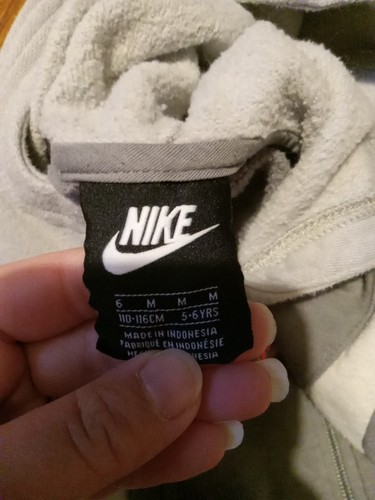 NIKE Boys' Zip Up Hoodie Size 6 M Grey & White , Orange Logo Accents , 110-116CM - Picture 4 of 6