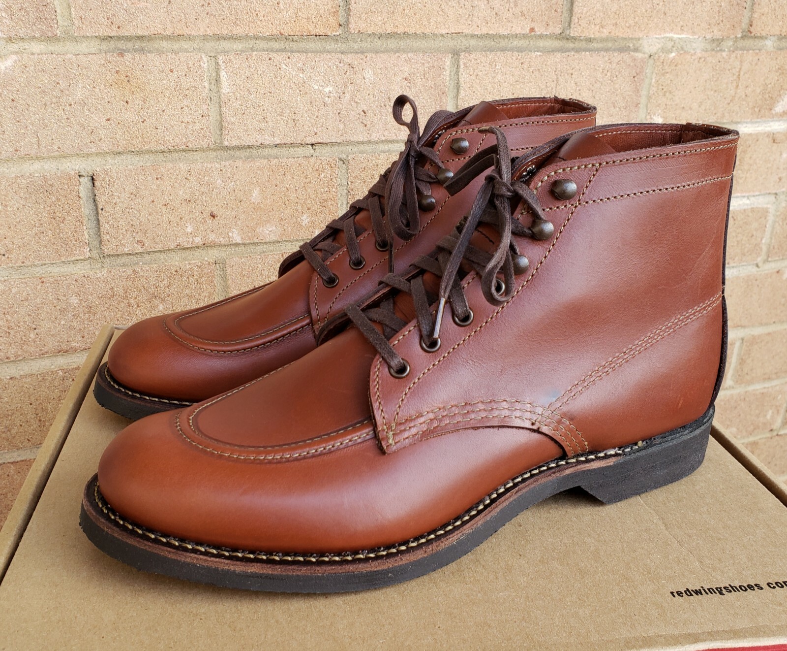 Red Wing 8076 Heritage Japanese Exclusive "Outing Boot" Vibram Iron Ranger  9.5D