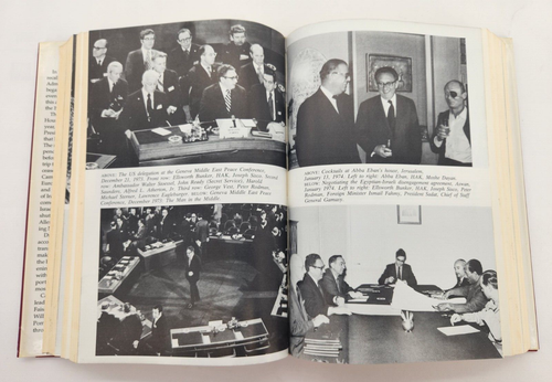 Henry Kissinger YEARS OF UPHEAVAL 1st Edition 1st Printing hardcover 1982 - Foto 8 di 18