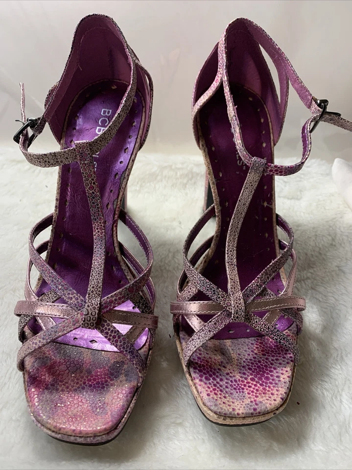 Zapato BCBGirls Metalizado Rosa/Púrpura Estampado Animal Tirantes Brillo Descarado Divertido EE. UU. 7M Foto 3 de 4