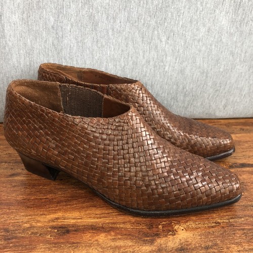Cole Haan Women Size 8.5 B Brown Woven Leather Heel Booties Shoes Chelsea