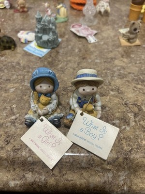 Vintage HOLLY HOBBIE Holly Ragdoll Porcelain Figurines What is A Boy / Girl (2)