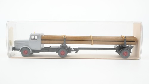 Wiking 1:87 24839 GK: 839/1b CS Büssing 8000 tipo 3, transportador de madera larga | Condition: Gebraucht