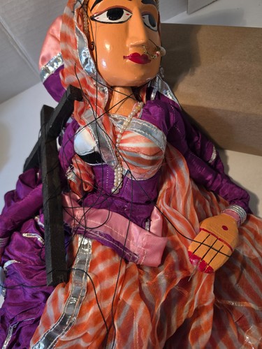 Paar antike handgefertigte Rajasthani Indien KathPutli Holz bemalte Schnurpuppen 21 Zoll - Bild 12 von 15