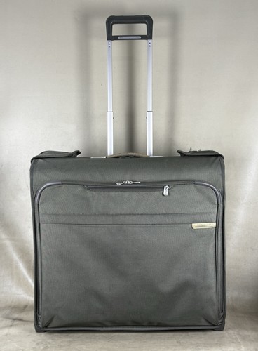 Briggs & Riley Baseline Deluxe Wheeled Garment Bag Green U176-4 24" Suit Luggage