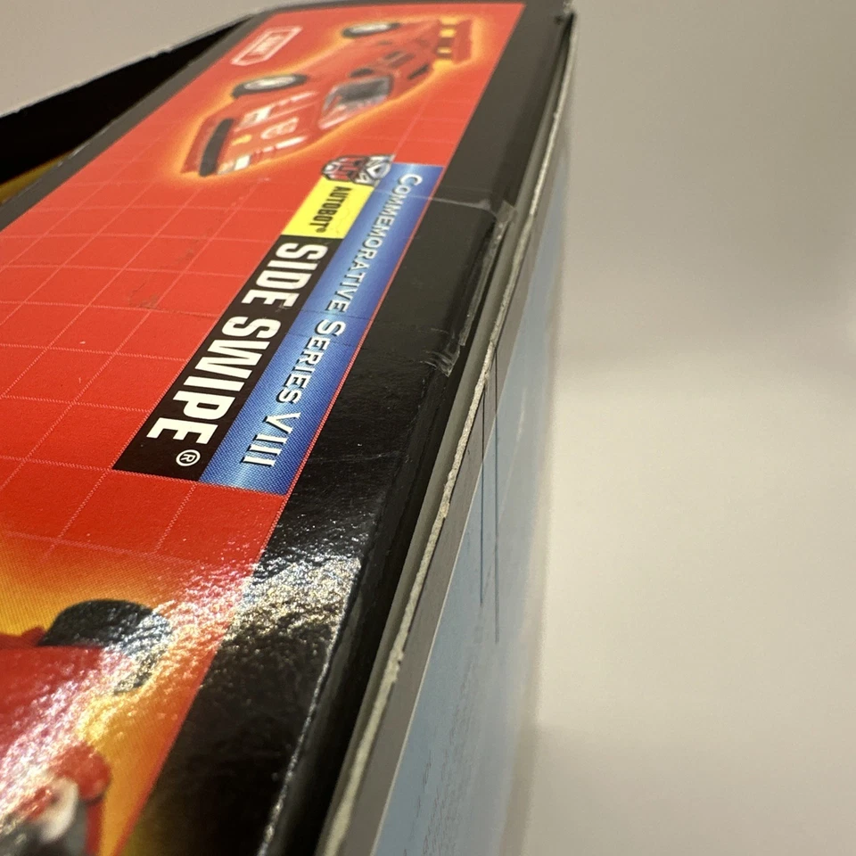 Transformers Hasbro G1 Reissue Sideswipe TRU Exclusive Commemorative Series VIII - Image 3 of 4