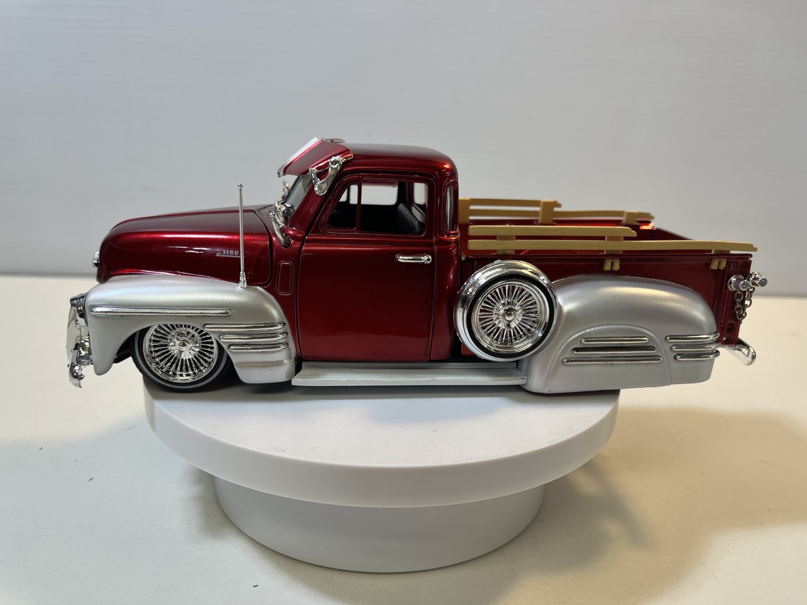 : 1/24 Scale, New No Box By Jada