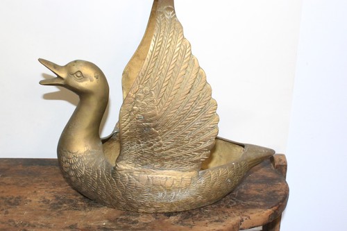 Vintage MCM 12" Brass planter basket duck goose swan handle 5.5lbs - Picture 8 of 11