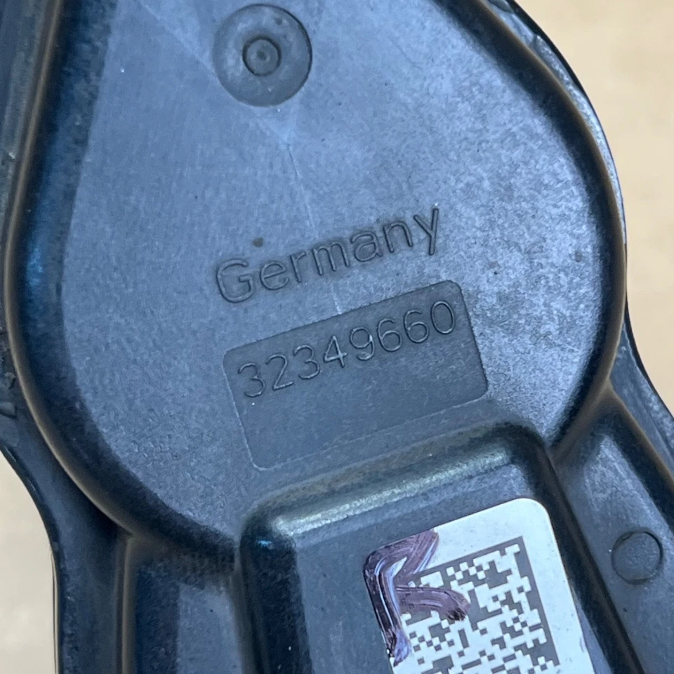 2011-16 BMW 528i 535i 550i Rear Right Parking Brake Caliper Actuator OEM - Image 4 of 4