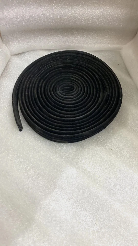 Glass Run Window Channel Rubber LH & Rh Fit For Suzuki Samurai 85'-95' - Imagem 4 de 4