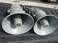 Pyle PHSP 1017 Outdoor Horn Speaker Lot Pair Untested