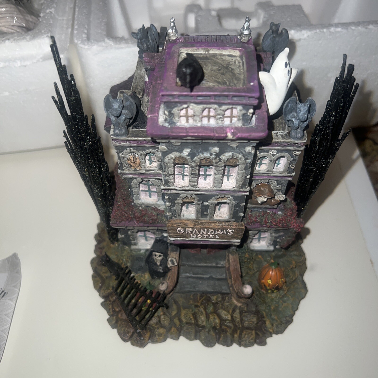 Hawthorne Village Munsters Halloween Grandpa’s Touch Of Transylvania