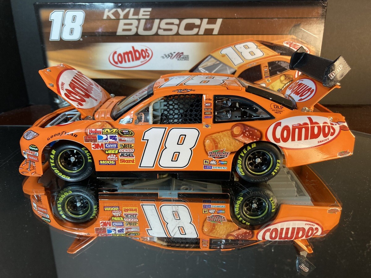 Kyle Busch #18 Combos 2008 Toyota Camry COT 1:24 M.A. 1,416