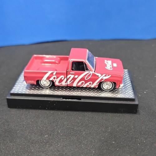 M2 Machines KITH Coca Cola 1975 GMC Sierra Grande 15 SquareBody LMT EDT 1/1000 - Picture 6 of 8
