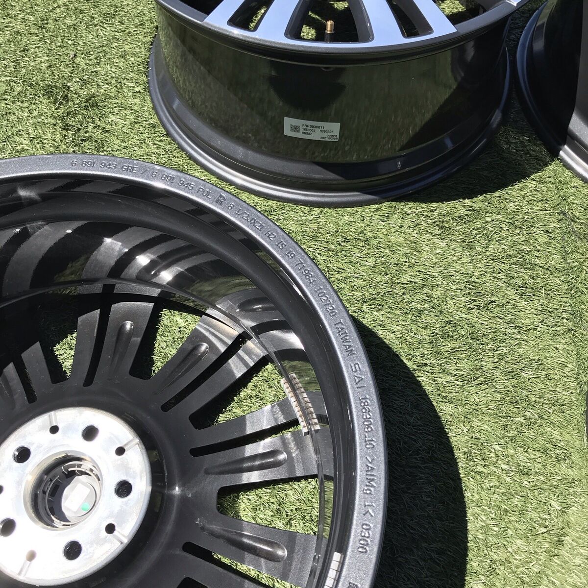 21 ROLLS ROYCE RIMS OEM STOCK GHOST TWO TONE GREY POLISHED 21 ROLLS ROYCE RIMS OEM STOCK GHOST TWO TONE GREY POLISHED