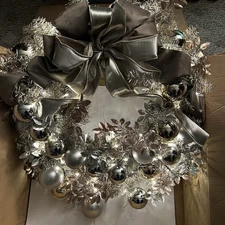 Frontgate Christmas Silver Bells Door Wreath Cordless Outdoor Lighted Timer