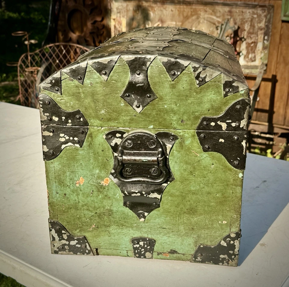 Raro Antiguo Baúl Noruego Madera Inmigrante Cofre Metal Verde Trabajo Foto 4 de 4