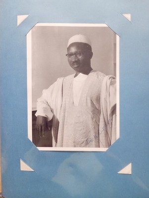 Mint Condition Autograph of President of The Gambia Sir Dawda Keiraba Jawara