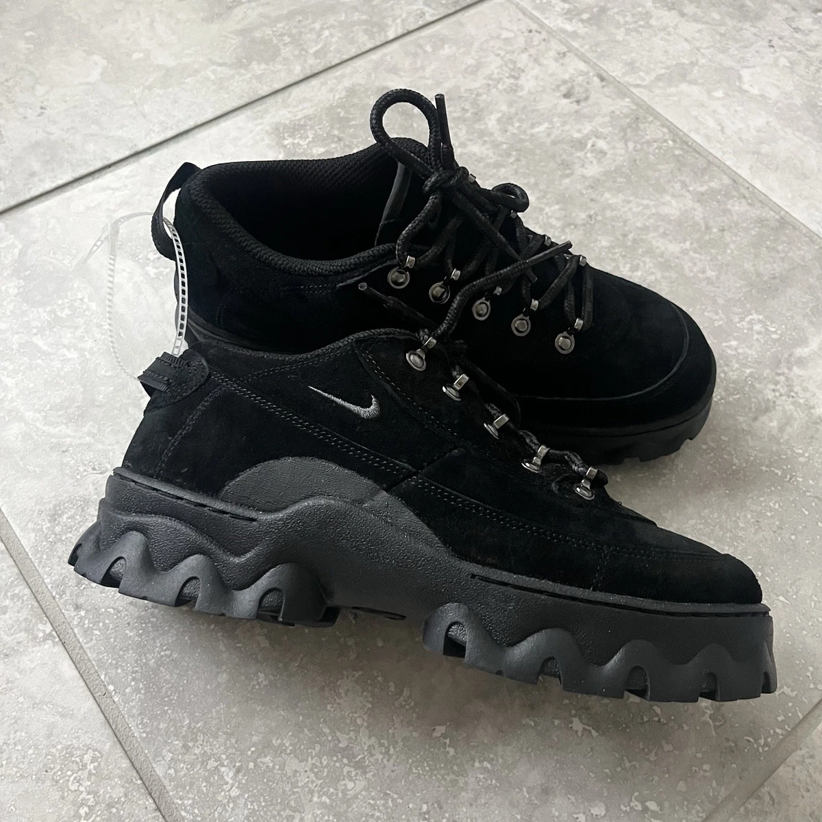 Nike Lahar Low Triple Black W for sale | eBay