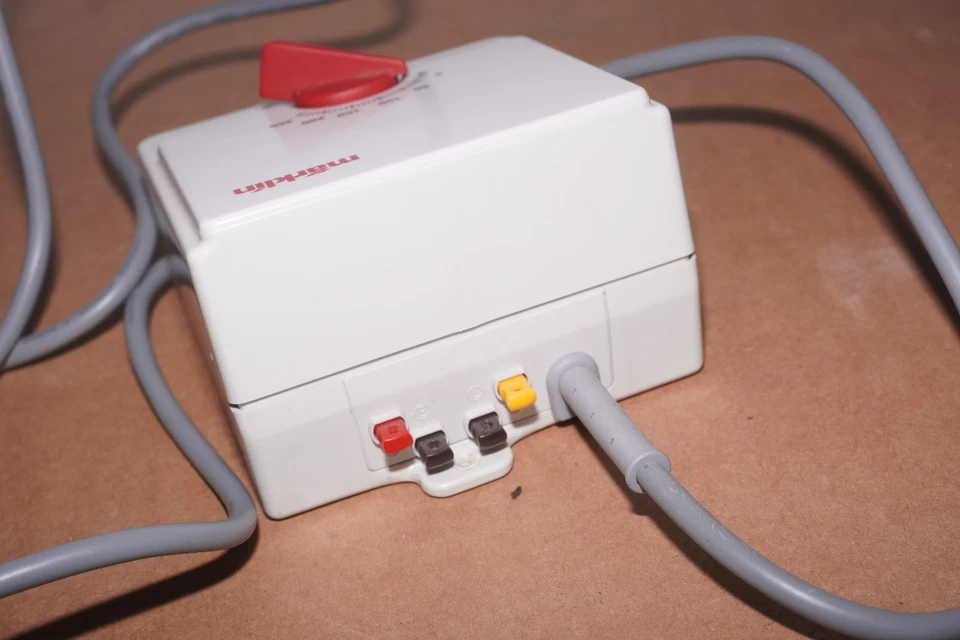 RF25/2] Märklin 6647 Trafo mit Fahrpult 32VA Wechselstrom Spur H0 - Bild 2 von 2