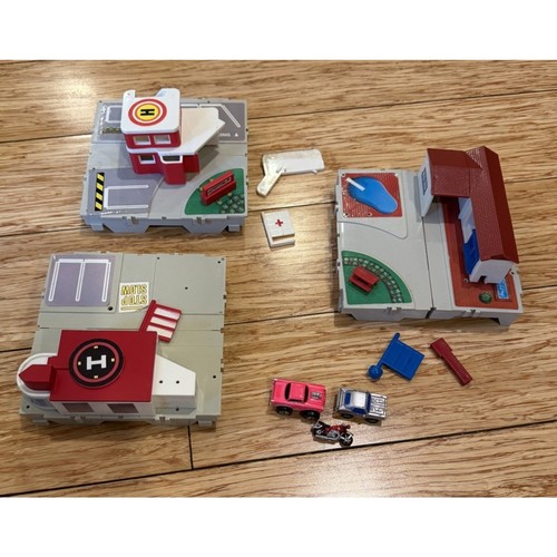 Vtg Micro Machines Travel City Play Set + Car Truck Motorcycle Lot 3 Galoob 90s - Afbeelding 1 van 13
