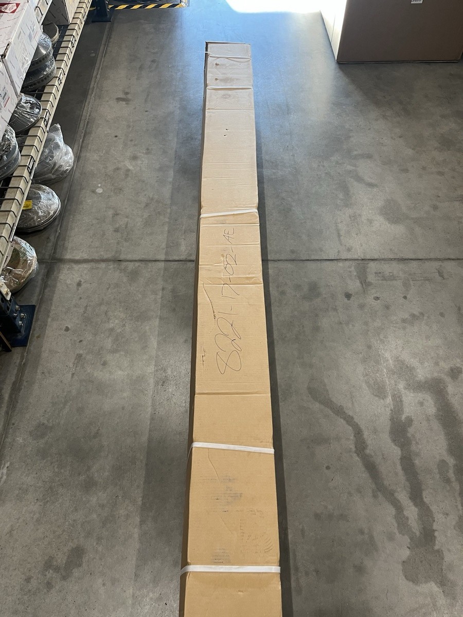 New Genuine Mopar Running Boards 82211702AE 09-26 Ram 1500 2500