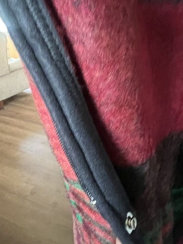 Vintage BIEDERLACK Plaid Red Green CUDDLE WRAP Stadium Blanket Snap Zip Up USA - Picture 5 of 9