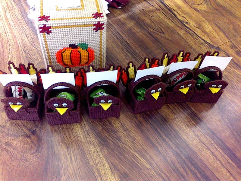 TURKEY SHAPED PLACE CARD BASKET -- SET OF SIX