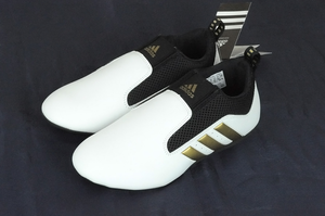 adidas dorado con negro