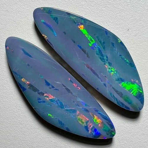 Par doble dividido de ópalo Coober Australiano 24 quilates colores gema vibrante * Videos - Imagen 6 de 7