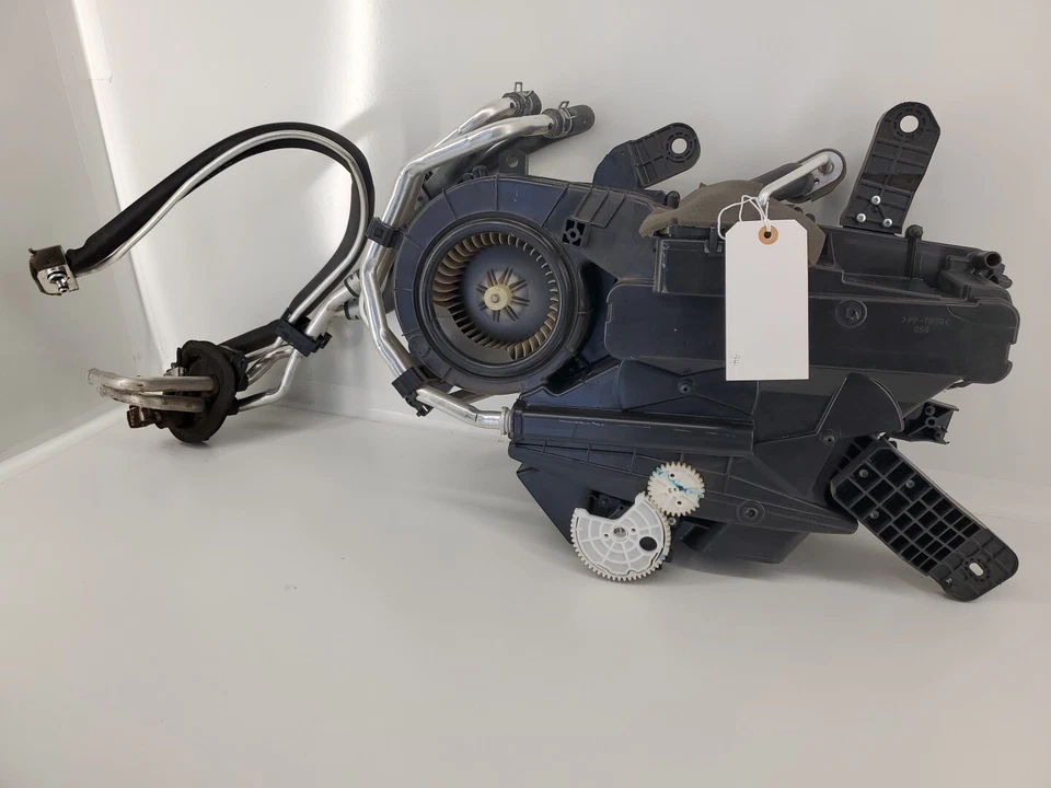 Unidad central de calefacción trasera Toyota Sienna 2011-2016 87030-08130 Foto 2 de 4