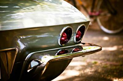 Leinwand Bild Corvette Sting Ray C2 Split Car Detail US