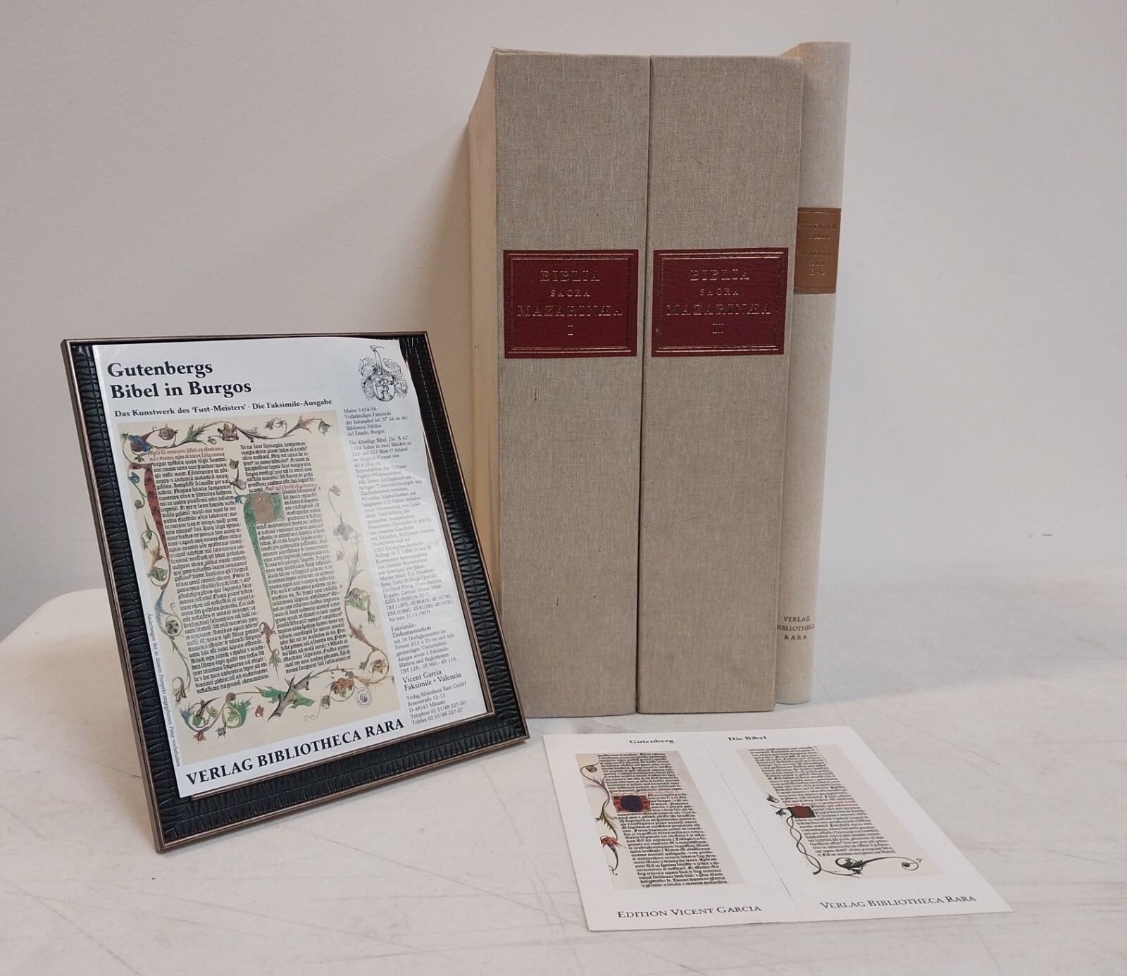 Gutenberg Bible in Latin Biblia Sacra Mazarinaea: Vols 1 & 2 Ed, 1985  Paris prt