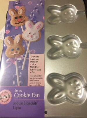 Wilton Cookie Treat Pans 2007 Bunny and Blossom Cake Pans for