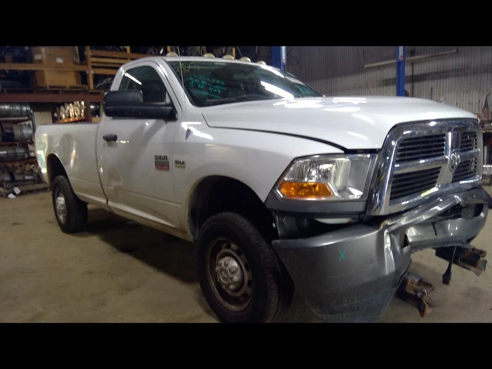 Brazo limpiaparabrisas izquierdo RAM 2500 2010-2024 1669348 Foto 3 de 4