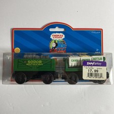 THOMAS  FRIENDS WOODEN RAILWAY RECYCLING CARS  LC99168  IN BOX RARE