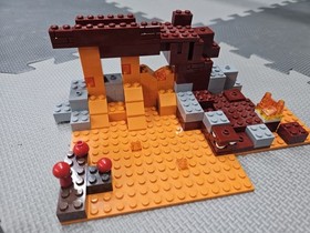 LEGO Minecraft The Wither Set 21126 - Complete With Instructions And Minifigs