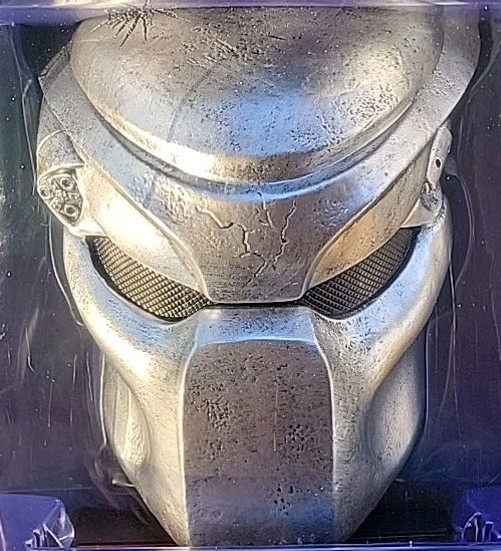 Predator Bio Mask Statue w/ Light Up Base Replica Mask Culturefly NEW Collector