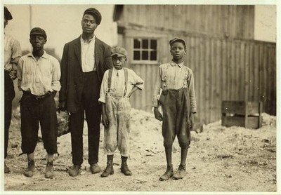 Alexandria Glass Factory,Alexandria,Virginia,Child Labor,Lewis Wickes Hine,3