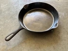 Griswold Victor Cast Iron Skillet #9 710 h Double Spout USA Sits Flat