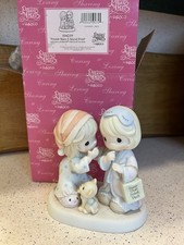 Precious Moments Friends Share A Special Bond 2002 W/box 104219
